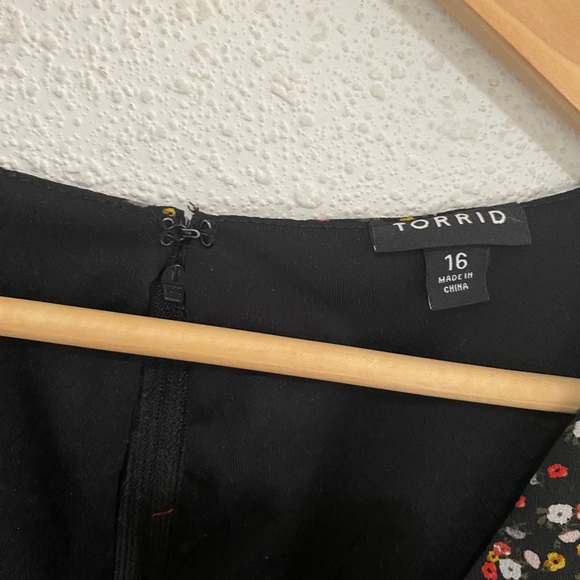 Torrid Long Sleeve Flare Floral Deep V Dress - Picture 5 of 9